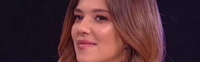 KIJA KOCKAR UHVAĆENA SA ARKANOVIM SINOM: Pevačica objavila fotke iz Vegasa u zagrljaju Vojina Ražnatovića! (FOTO)