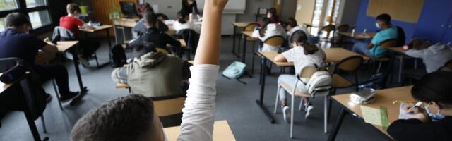 Skoro četvrtina učenika ne može da uradi domaći bez AI: Alarmantni podaci iz škola