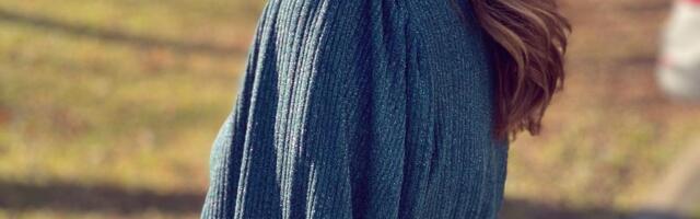 Posle razvoda uživa punim plućima: Voditeljka spakovala kofere i napustila Srbiju sa sinovima, a evo i gde je