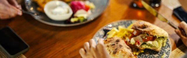 Velika studija iznenadila stručnjake: Ljudi koji redovno jedu ovu hranu imaju veće šanse da dožive 100 godina