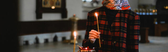 ZAŠTO SU ŽENE RELIGIOZNIJE OD MUŠKARACA: Zagonetka koju nauka ne uspeva lako da razreši