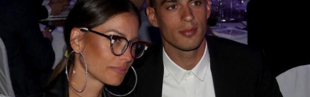 Mirka objavila fotografiju iz porodičnog doma: Deluje kao da ljubav s Vujadinom cveta