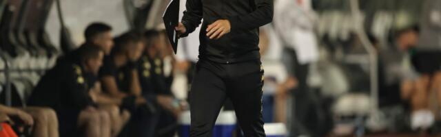 (SASTAVI) KAKO POSLE APSURDNE SMENE BLAGOJEVIĆA?! VOJNICI PARTIZANA MORAJU DA GASE POŽAR: Jovanović izabrao startnih 11 za Javor!