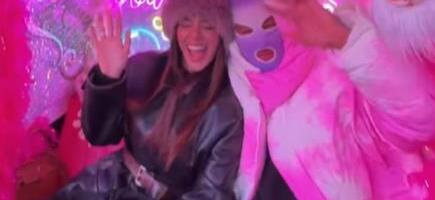 NEJMAR PREVAZIŠAO SAMOG SEBE! MNOGI GA NISU PREPOZNALI ZBOG MASKE I ROZE JAKNE! Brazilac se šetao Njujorkom, prolaznici ostali u šoku kada su ga videli! VIDEO