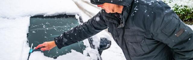 ČEKATE NA PARKINGU DA SE AUTOMOBIL ZAGREJE? PRAVITE OZBILJNU GREŠKU! Autoserviser objasnio za Kurir zbog čega je to "smrt za auto"