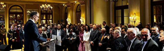 Ko je sve bio na svečanom prijemu u Atini povodm Dana državnosti?