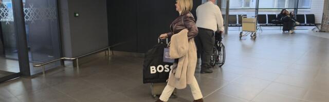 SAMOHRANA MAJKA KOJA POMERA GRANICE: Pevačica oduševila izgledom u 75. godini, puna emocija progovorila o ĆERKI: "JA SAM JOJ I OTAC I MAJKA" (VIDEO)