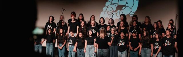 Projekcijom filma „Yugo ide u Ameriku“ i nastupom hora „Svi uglas!“ otvoren 19. Beldocs