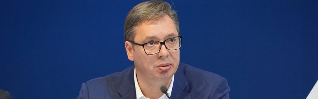 Vučić: Svim punoletnim građanima još 20 evra u decembru