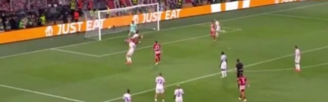 Olimpijakos slomio Fjorentinu i uzeo trofej u LK!