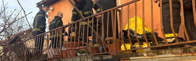 PRVE SLIKE POŽARA NA VOŽDOVCU U KOME JE STRADALA OPERSKA PEVAČICA! Komšije: Htela je da se malo ogreje, zato je zapalila vatru (foto)