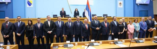 U Republici Srpskoj danas se održavaju prevremeni predsednički izbori