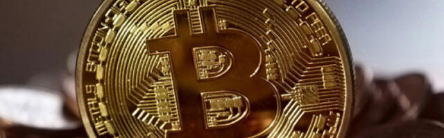 Биткоин пао 2,2 одсто на 77.702 евра – тржиште и даље у „зони страха“