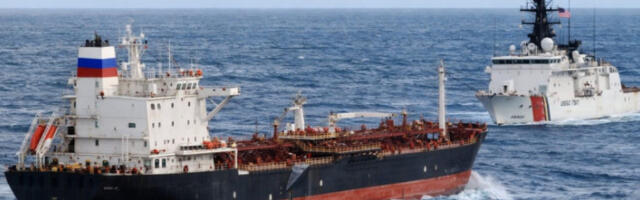 Танкер „Маринера" привремено променио руску заставу због санкција САД