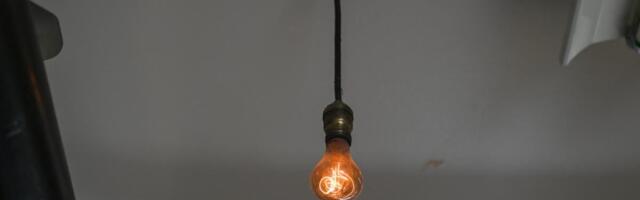 Ova sijalica svetli neprestano već 125 godina! Naučnici širom sveta su je proučavali i otkrili njenu tajnu