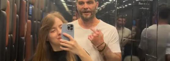 "Ako ti je tata mojih godina, ja stvarno ovo ne mogu da radim" Naš glumac u ljubavi sa 23 godine mlađom i ne mari za komentare