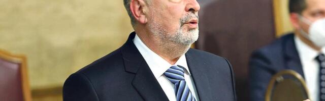 DA LI JE KRIVOKAPIĆU TO NAREDIO SPAJIĆ ILI MILO? ILI OBOJICA... Skandalozan napad bivšeg premijera Crne Gore na jedinstvo SPC i patrijarha Porfirija