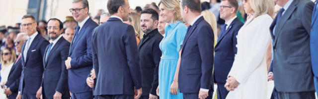 Макрон поново потврдио поштовање према Србији