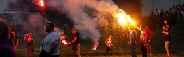 Totalni haos na utakmici: Srbi i Albanci se potukli na terenu zbog ovoga! (VIDEO)
