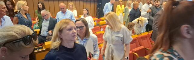 Burno u Skupštini Novog Sada: Odbornica naprednjaka poručila opoziciji da su „klali Srbe“