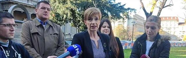 "Obojena revolucija u Srbiji je postoji, Vučić ju je izmislio"