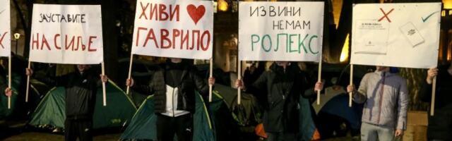 "Okupljanje lažnih studenata u Pionirskom parku je režimski cirkus"