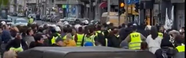 "Beograđani, guraju vam decu! Svi na ulice": Tenzije jutros između studenata i policije (VIDEO)