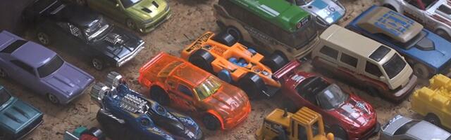 Humanitarna izložba autića Alisa Ćosovića (VIDEO)