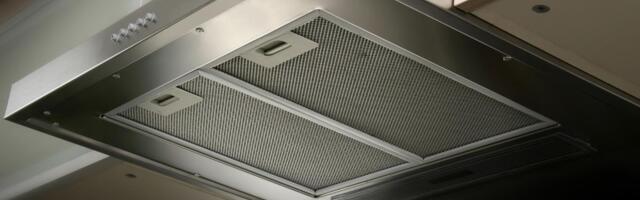 Ovaj trik za čišćenje filtera na aspiratoru uštedeće vam i vreme i novac