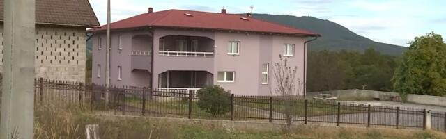 Raskošna palata Asmina Durdžića ima 13 soba i 3 stana: Vredi 700.000 evra "Da je u gradu vredela bi 2 miliona"