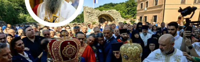 “VIDOVDAN NIJE KULT PROŠLOSTI”: Pred moštima kneza Lazara patrijarh Porfirije istakao suštinu Kosovskog zaveta (FOTO)