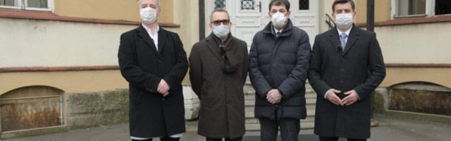PODRŠKA ZDRAVSTVENIM RADNICIMA: NIS poklonio hirurške uniforme Kliničkom centru Srbije i bolnici u Batajnici