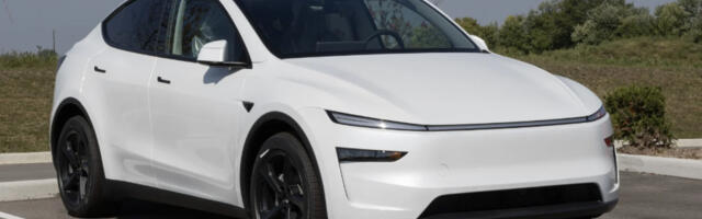 Tesla povlači 13.000 električnih vozila Model Y i Model 3