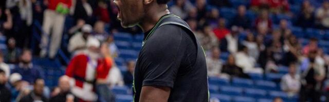 TRIPL-DABL FANTASTIČNOG RUKIJA PELIKANSA! Derik Kvin je novo NBA čudo: Impresivne brojke 13. pika na draftu u porazu od Sparsa! (VIDEO)