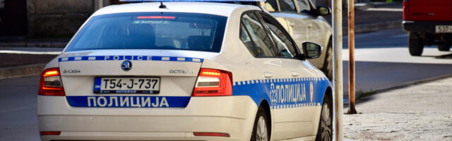 JEZIVA NESREĆA Policajac s kolima oborio dete