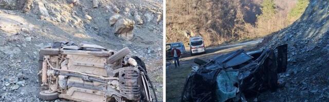 SLIKE HORORA KOD BRUSA! Devojka (21) POGINULA kada je autom sletela niz liticu od 30 metara