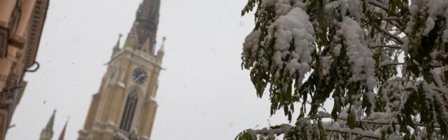 Požar na Katedrali u Novom Sadu, nema povređenih