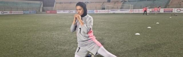 Jedna članica iranskog fudbalskog tima odustala od zahteva za azil u Australiji