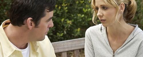 Legendarna Bafi se oprostila od Nikolasa Brendona: Potresne reči glumice nakon iznenadne smrti kolege (FOTO)