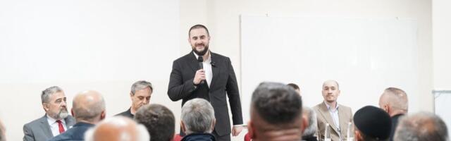 Zukorlić u Labuništu: Prava se osvajaju političkom borbom