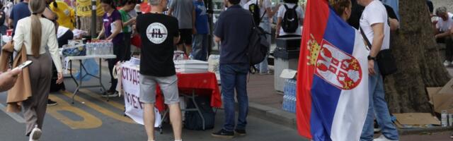 Skandalozno! Studenti blokaderi zloupotrebljavaju tradicionalne manifestacije (FOTO)