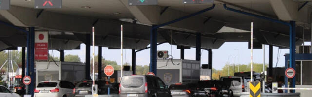 Теретњаци на Батровцима чекају три сата, на Хоргошу и Шиду до два сата