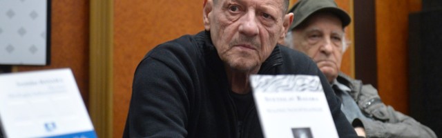 Šta piše o Desanki Maksimović u Basarinom romanu „Kontraendorfin“?