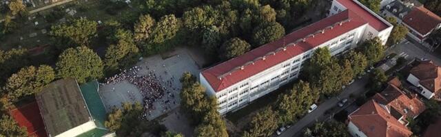 U školi u NS u toku nastave PAO PROZOR: Javila se majka povređene devojčice, a direktorka ignoriše