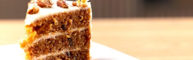 Luda torta gotova za tren: Bez mleka i jaja, a toliko kremasta i puna ukusa