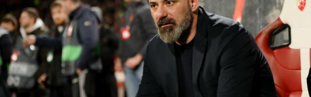 Navijači skandirali "Hoćemo Dekija", ali trener Zvezde nije dao izjavu posle pobede u Kragujevcu