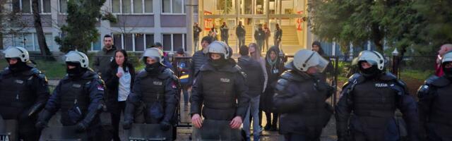 Studenti podsećaju: Građani ispred biračkih mesta u 20 časova mogu da glasaju