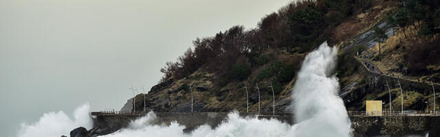 Dete poklopio talas od 4 metra na Jadranskom moru, igralo se na terasi: Krik odjeknuo obalom, desilo se čudo