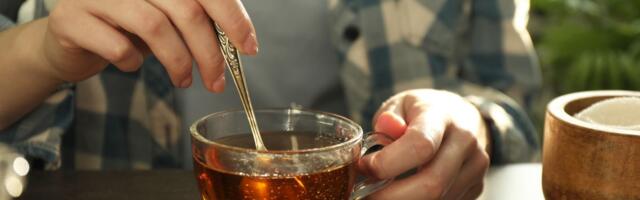 Ovo pijte svako veče i imaćete ravan stomak: Topi salo u toku noći, a ukus je odličan!