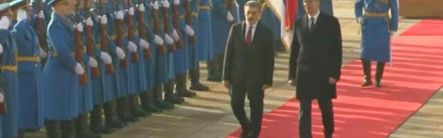 Вучић дочекао председника Грузије испред Палате Србија